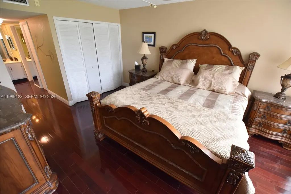 3800 Oaks Clubhouse Drive Pompano Beach FL 33069