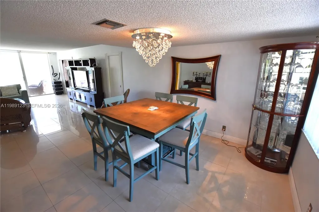 3800 Oaks Clubhouse Drive Pompano Beach FL 33069