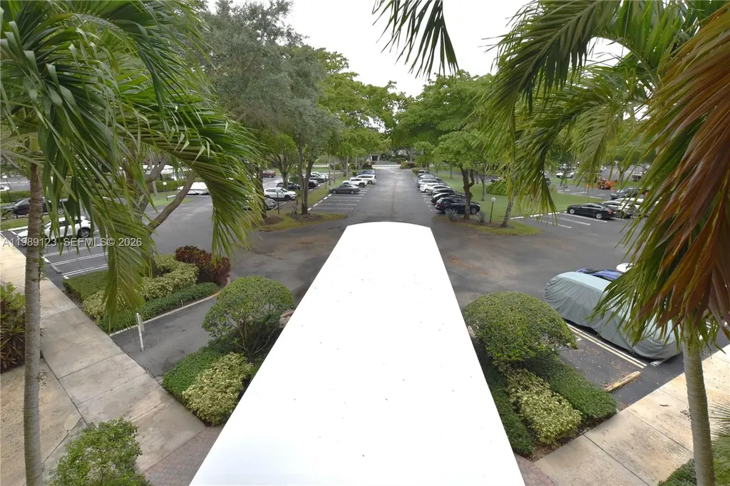 3800 Oaks Clubhouse Drive Pompano Beach FL 33069