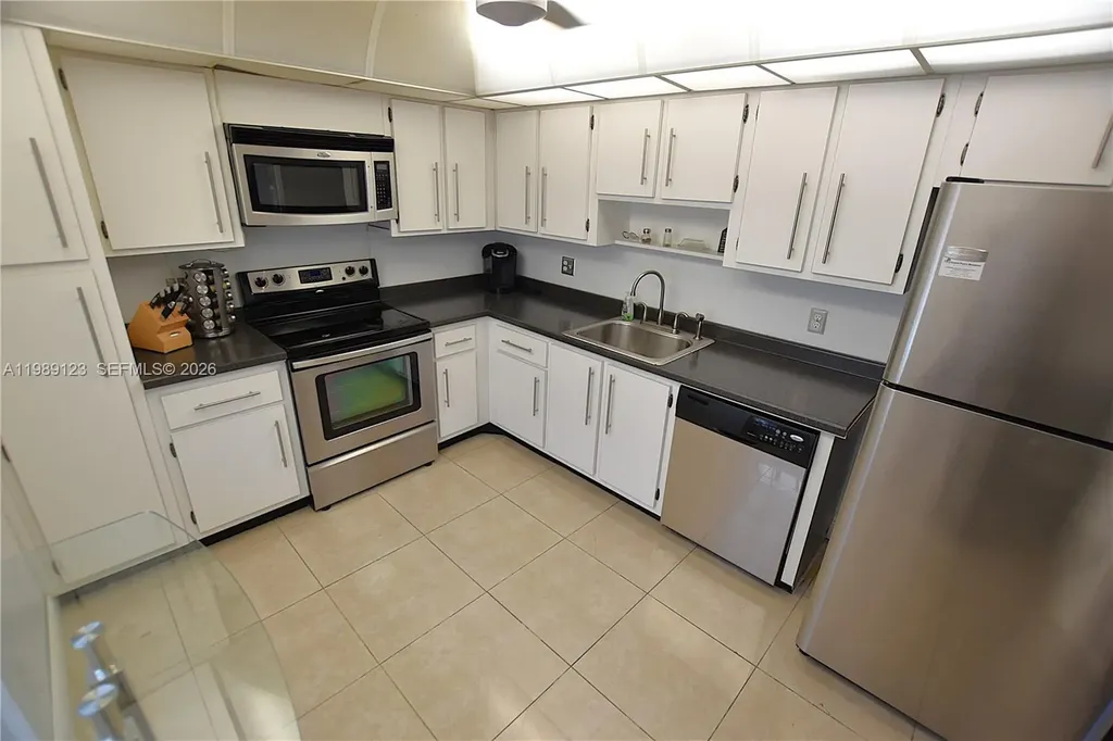 3800 Oaks Clubhouse Drive Pompano Beach FL 33069