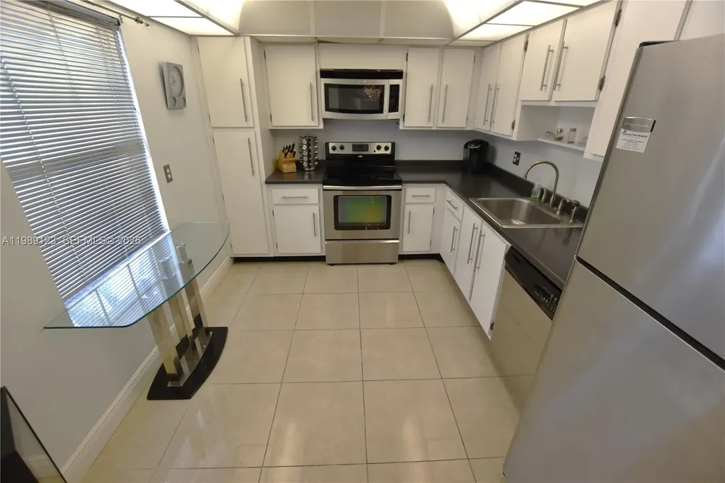 3800 Oaks Clubhouse Drive Pompano Beach FL 33069