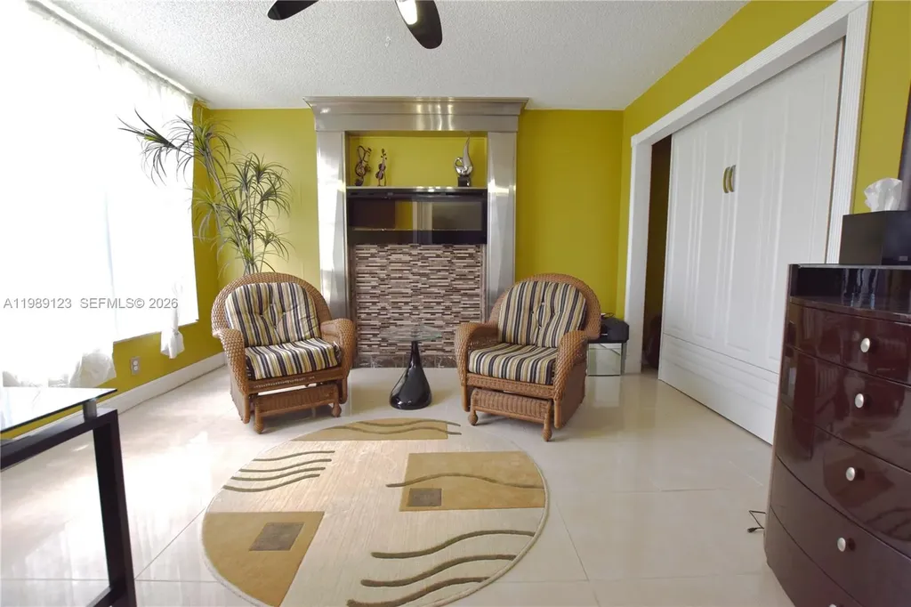 3800 Oaks Clubhouse Drive Pompano Beach FL 33069