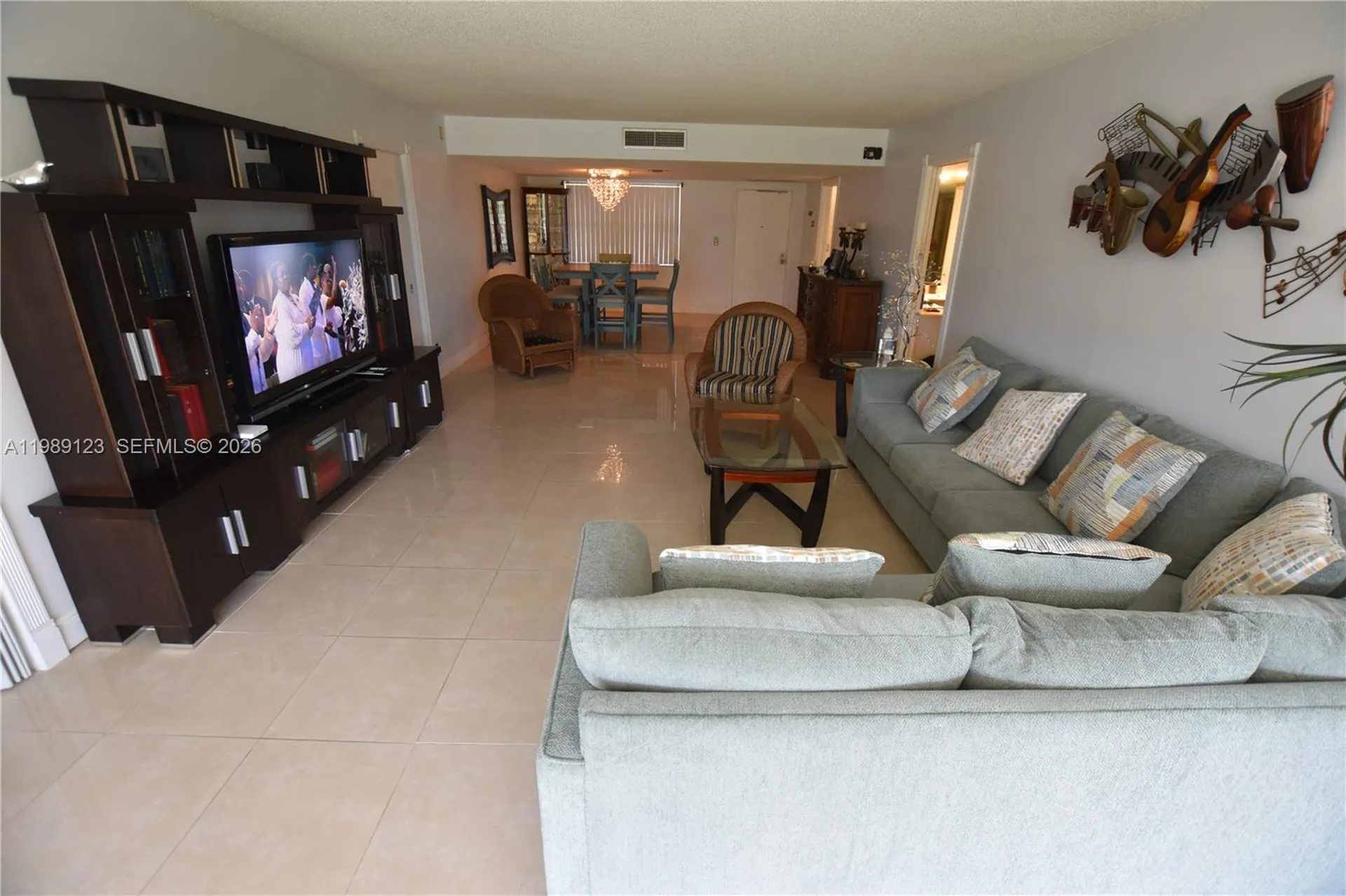 3800 Oaks Clubhouse Drive Pompano Beach FL 33069