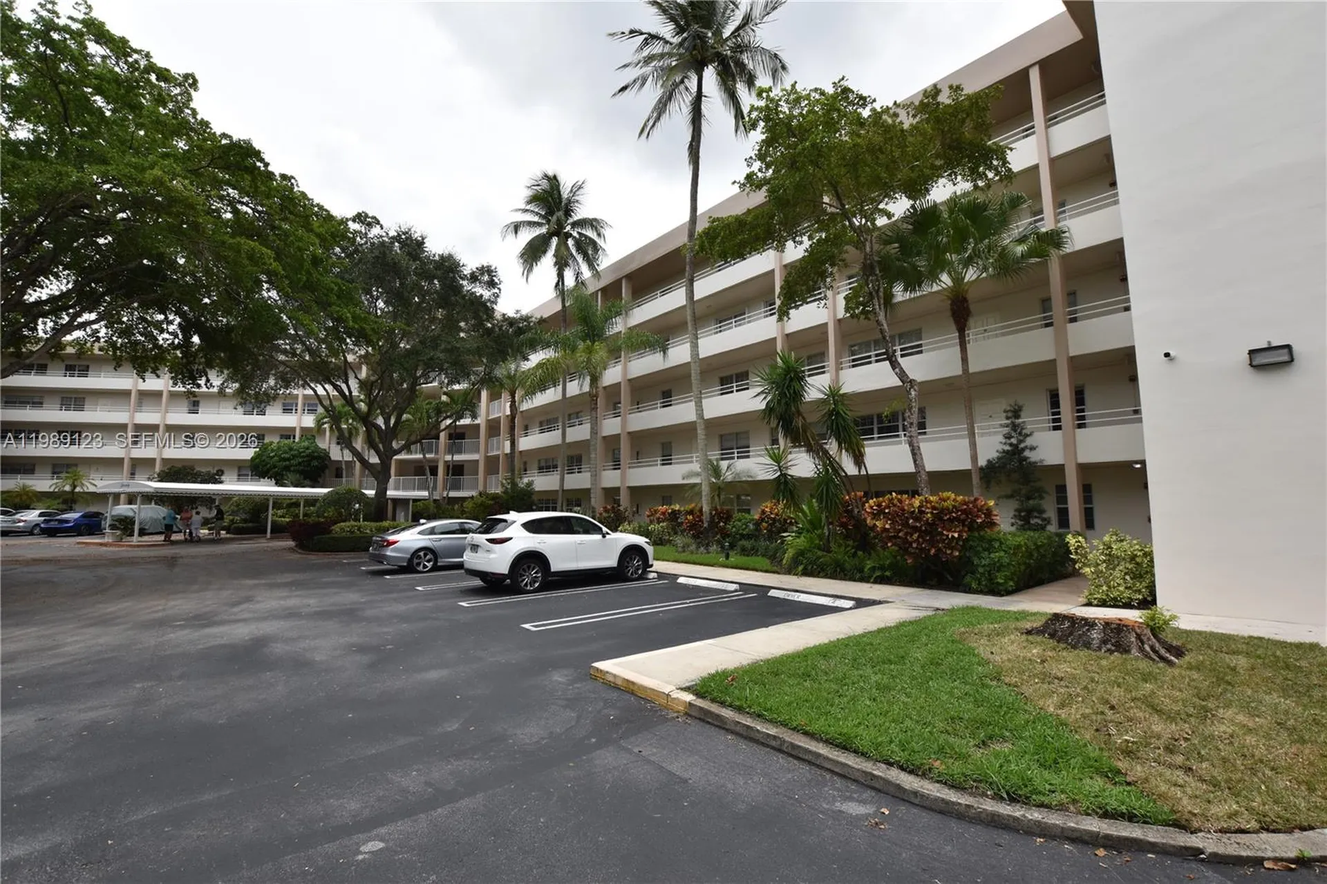 3800 Oaks Clubhouse Drive Pompano Beach FL 33069