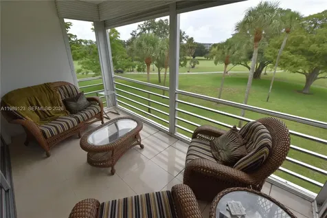 3800 Oaks Clubhouse Drive Pompano Beach FL 33069