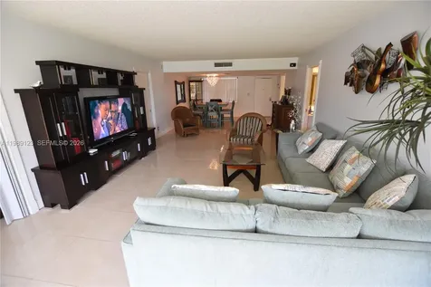 3800 Oaks Clubhouse Drive Pompano Beach FL 33069