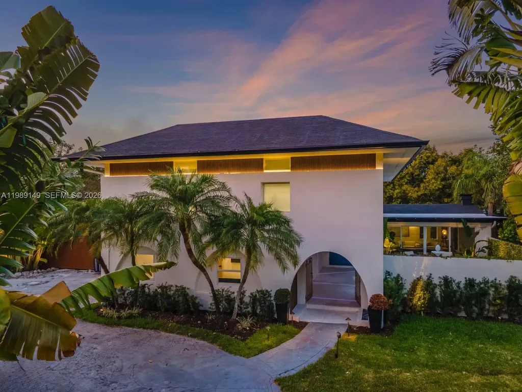 18490 SW 83rd Place Cutler Bay FL 33157