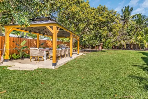 18490 SW 83rd Place Cutler Bay FL 33157