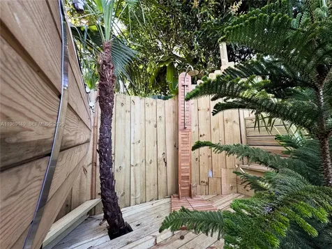 18490 SW 83rd Place Cutler Bay FL 33157