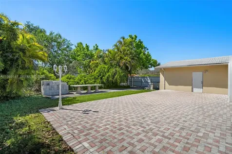 7390 SW 114th Street Pinecrest FL 33156