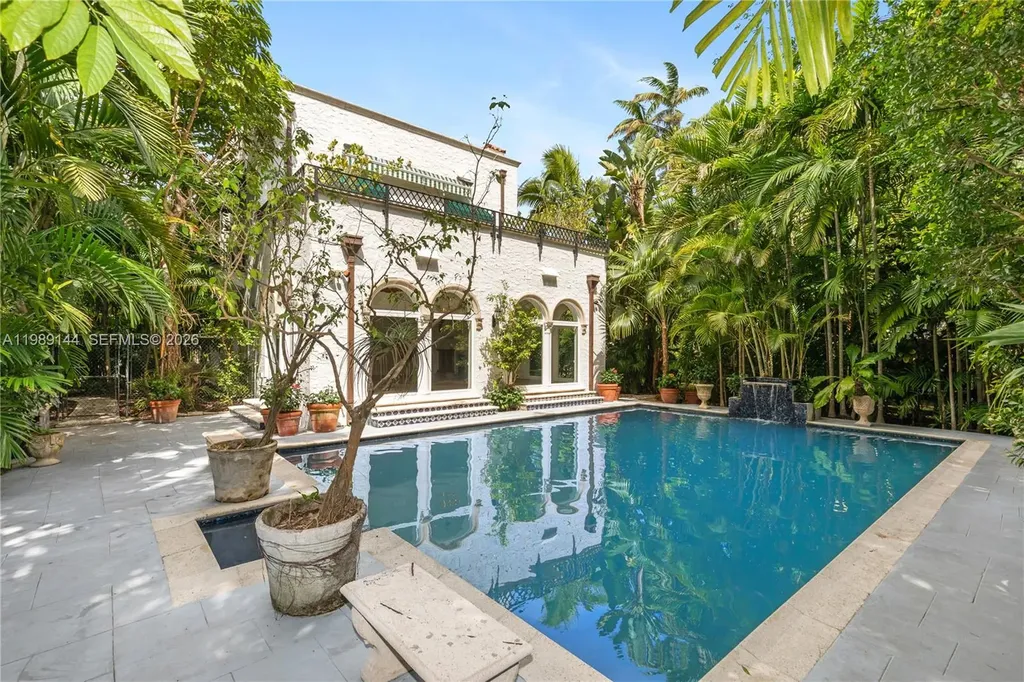 3685 Royal Palm Avenue Miami FL 33133