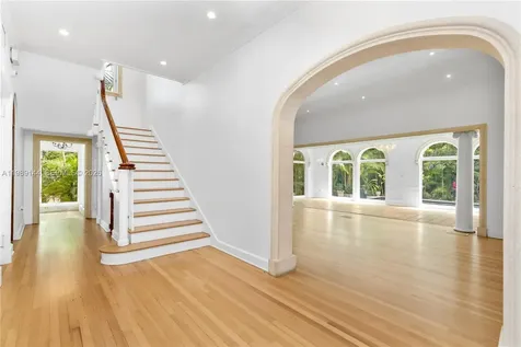 3685 Royal Palm Avenue Miami FL 33133