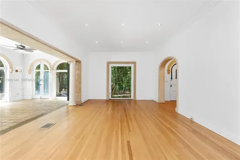 3685 Royal Palm Avenue Miami FL 33133