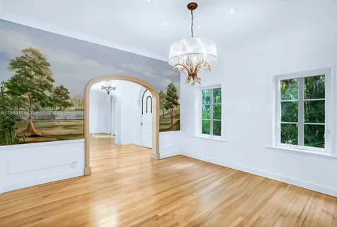 3685 Royal Palm Avenue Miami FL 33133