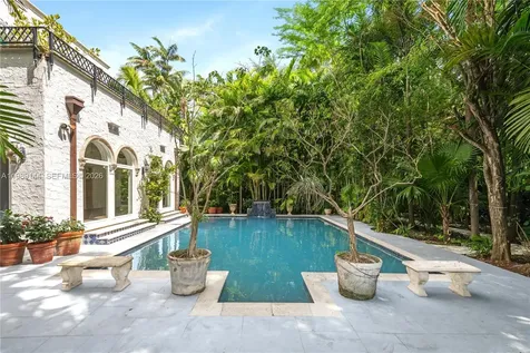 3685 Royal Palm Avenue Miami FL 33133