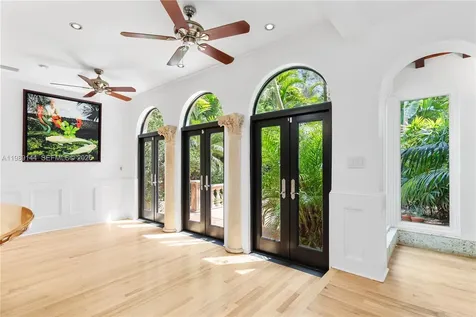 3685 Royal Palm Avenue Miami FL 33133
