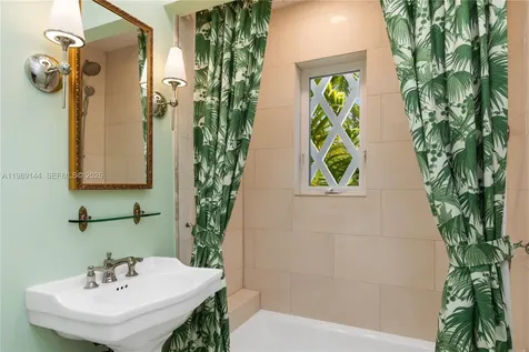 3685 Royal Palm Avenue Miami FL 33133