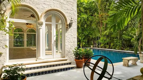 3685 Royal Palm Avenue Miami FL 33133