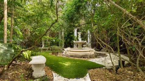 3685 Royal Palm Avenue Miami FL 33133