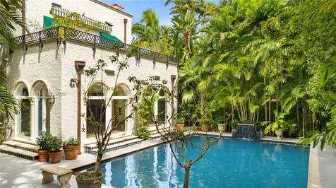 3685 Royal Palm Avenue Miami FL 33133