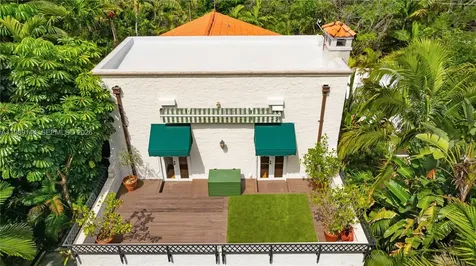 3685 Royal Palm Avenue Miami FL 33133