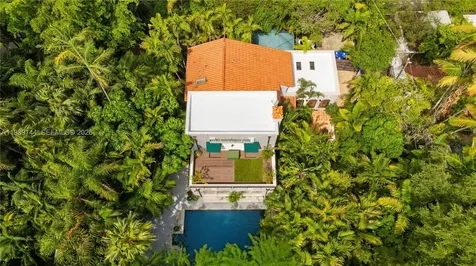 3685 Royal Palm Avenue Miami FL 33133