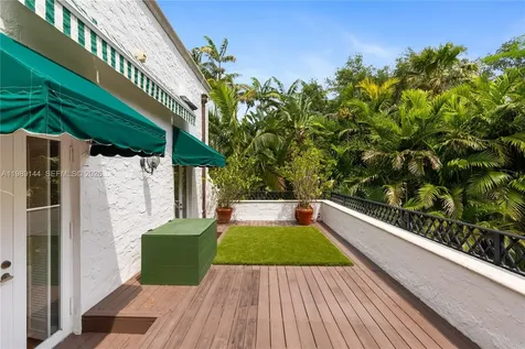 3685 Royal Palm Avenue Miami FL 33133