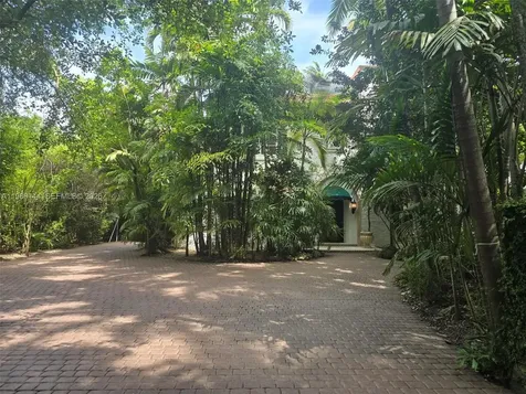 3685 Royal Palm Avenue Miami FL 33133