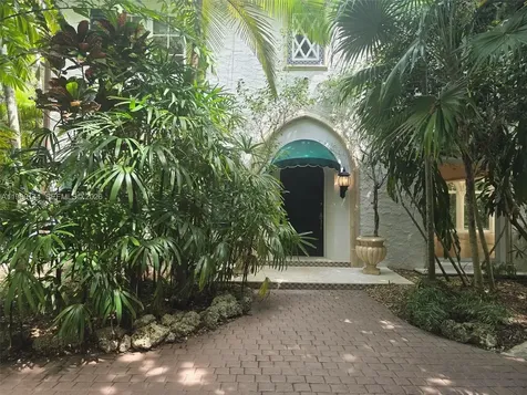 3685 Royal Palm Avenue Miami FL 33133