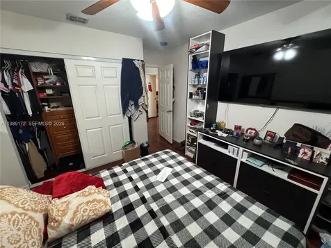 7632 NW 166th Terrace Hialeah FL 33015