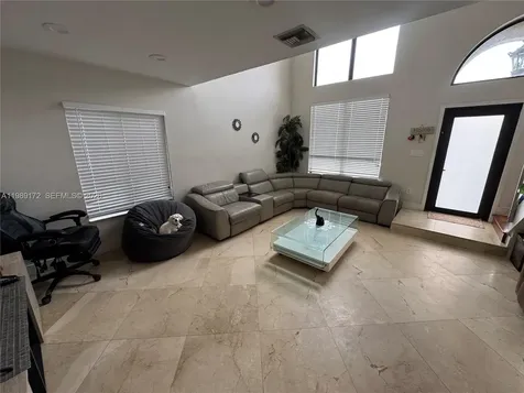 7632 NW 166th Terrace Hialeah FL 33015