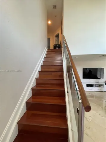 7632 NW 166th Terrace Hialeah FL 33015