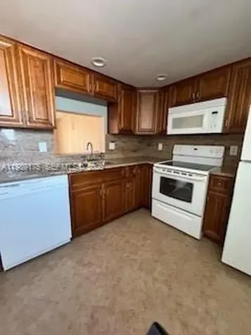 421 NE 14th Avenue Hallandale Beach FL 33009