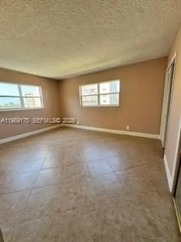 421 NE 14th Avenue Hallandale Beach FL 33009