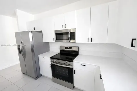 2402 SE 30th Street Homestead FL 33035
