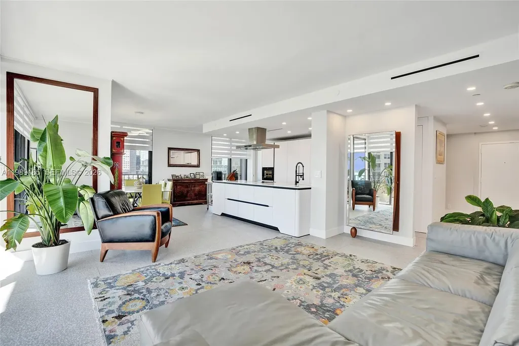 520 Brickell Key Drive Miami FL 33131