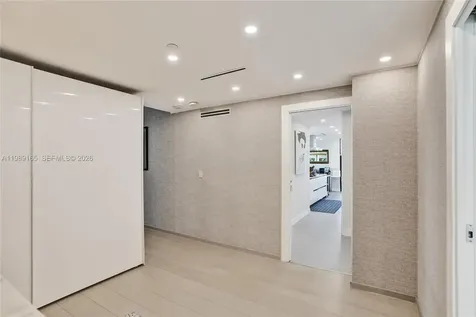 520 Brickell Key Drive Miami FL 33131