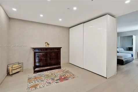 520 Brickell Key Drive Miami FL 33131
