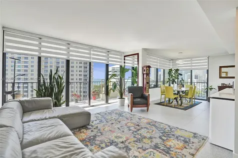 520 Brickell Key Drive Miami FL 33131