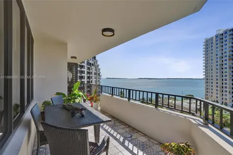 520 Brickell Key Drive Miami FL 33131