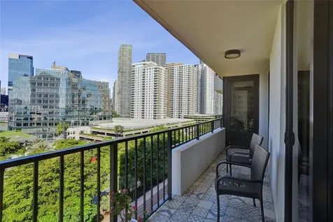 520 Brickell Key Drive Miami FL 33131