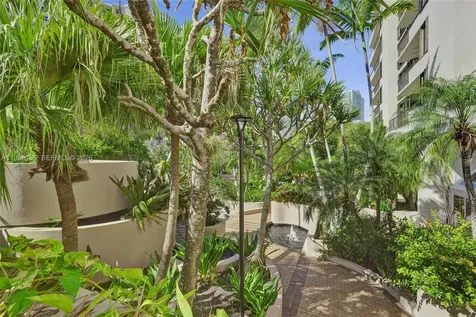 520 Brickell Key Drive Miami FL 33131