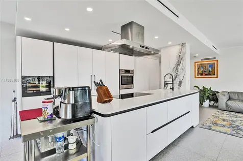 520 Brickell Key Drive Miami FL 33131