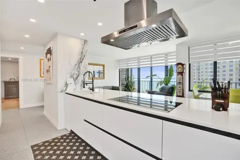 520 Brickell Key Drive Miami FL 33131