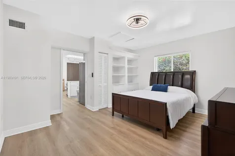 2431 SW 4th Street Miami FL 33135