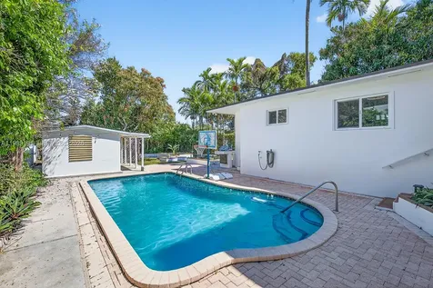 2431 SW 4th Street Miami FL 33135