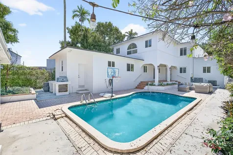 2431 SW 4th Street Miami FL 33135