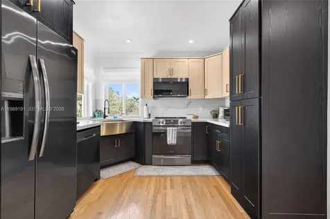 2431 SW 4th Street Miami FL 33135