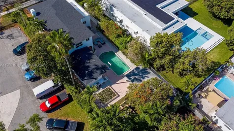 2431 SW 4th Street Miami FL 33135