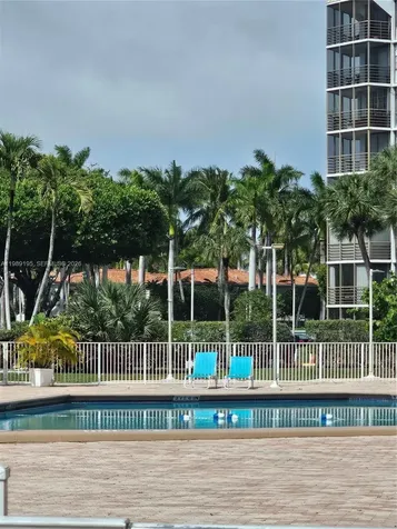 20400 W Country Club Drive Aventura FL 33180